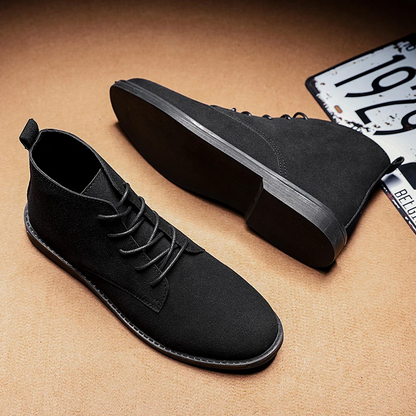 Fashionable suede chukka boots for men, lightweight casual shoes