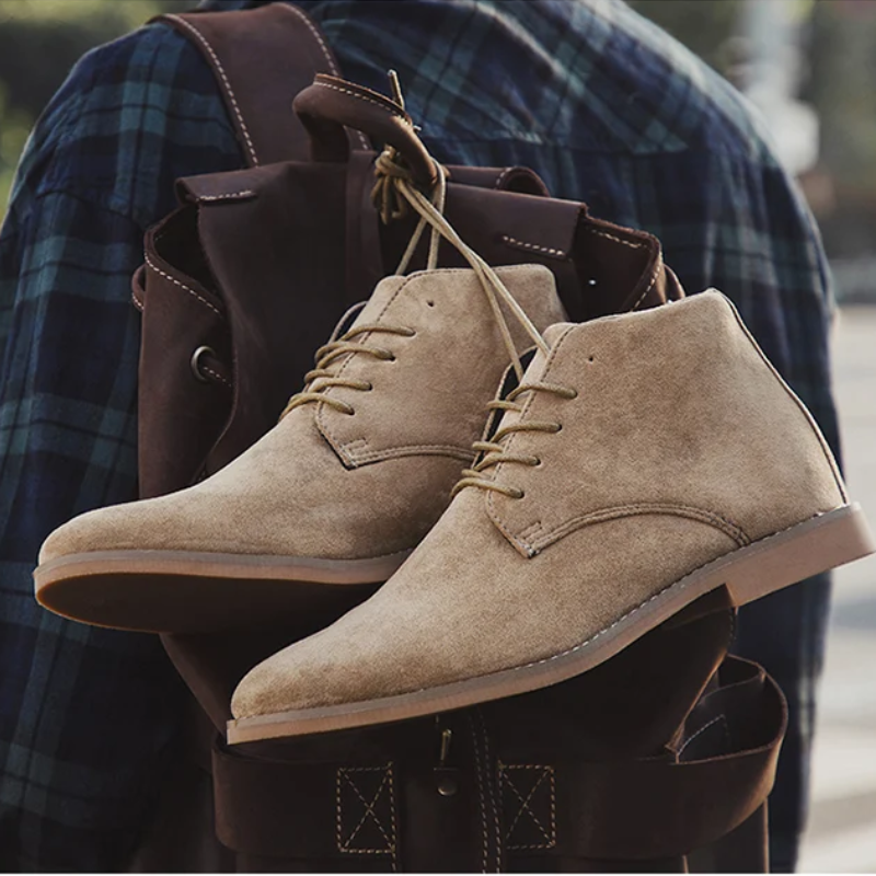 Comfortable suede chukka boots for men, classic ankle boots