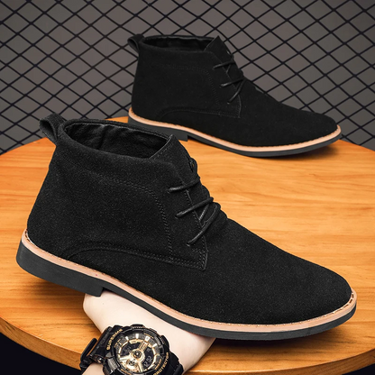 Fashionable suede chukka boots for men, light ankle boots