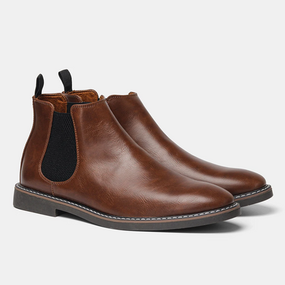 Classic men's Chelsea boots in leather with elasticated inserts