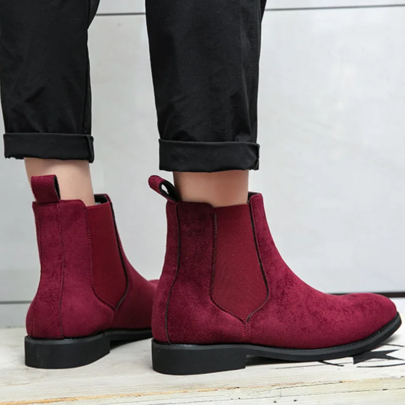 Fashionable suede Chelsea boots for men with elasticated insert