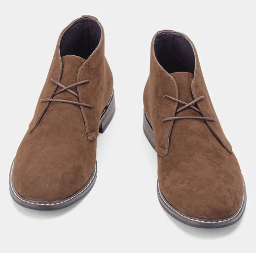 Stylish suede chukka boots for men, comfortable casual shoes