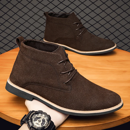 Fashionable suede chukka boots for men, light ankle boots