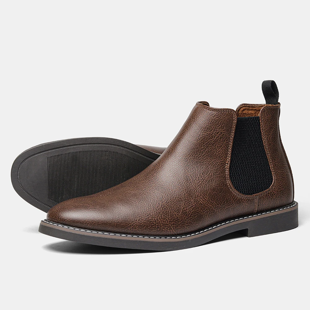 Men's Chelsea boots with shiny finish and elasticated insert