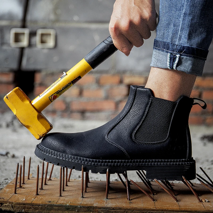 men's boots with elasticated inserts and robust rubber sole