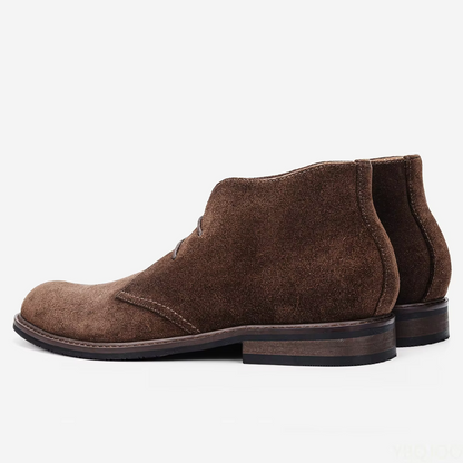 Elegant suede chukka boots for men, hardwearing boots