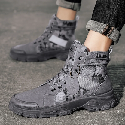 Men's boots with camouflage pattern and hard-wearing sole