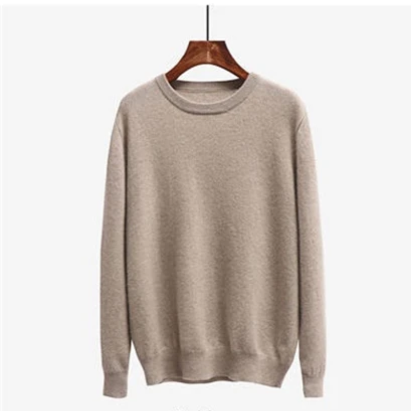 Classic round neck men's sweater with soft fabric for comfort