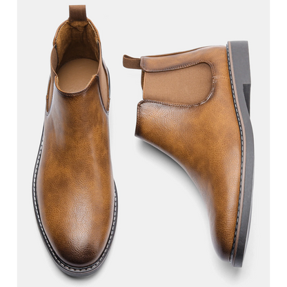 Elegant Chelsea boots for men with comfortable insole