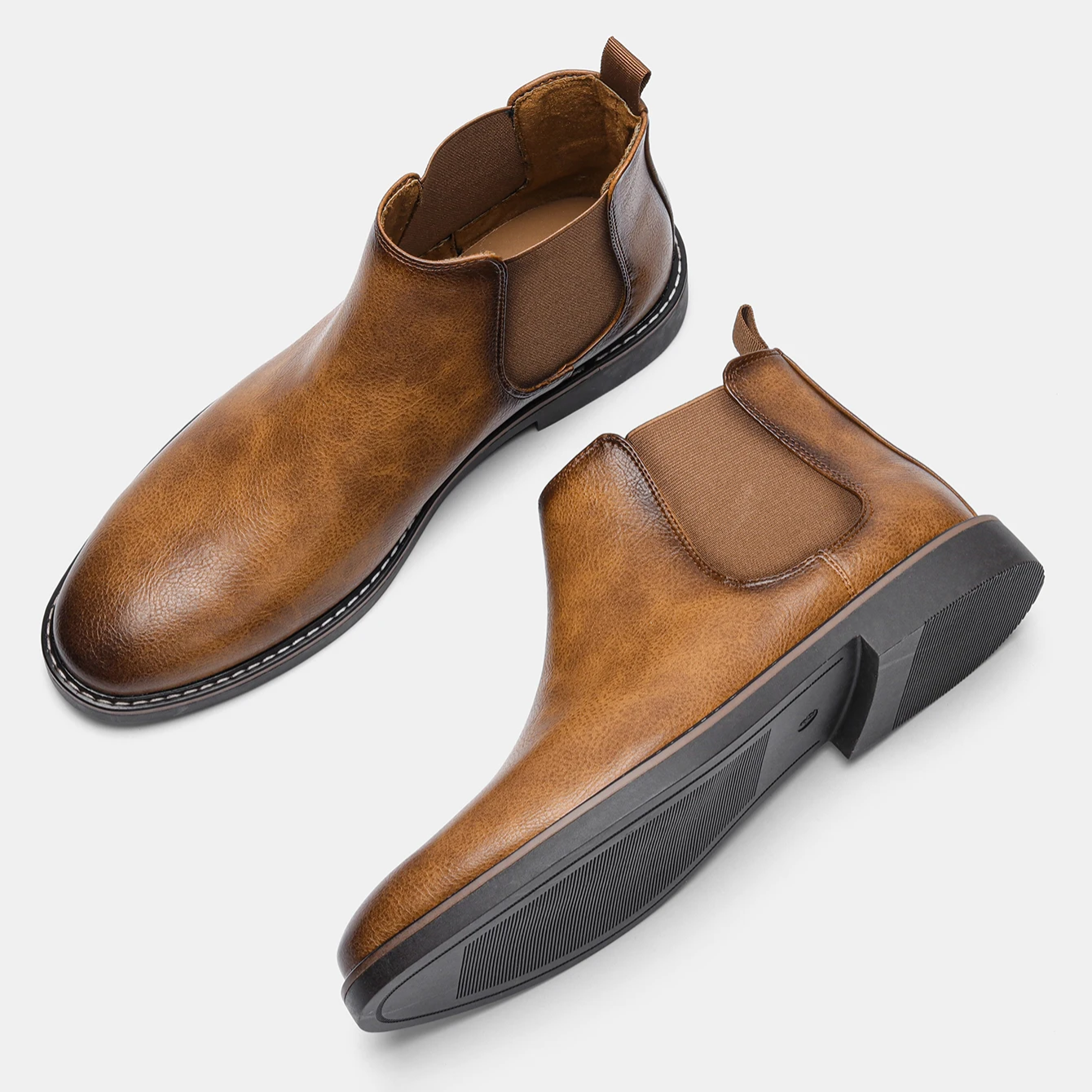 Elegant Chelsea boots for men with comfortable insole