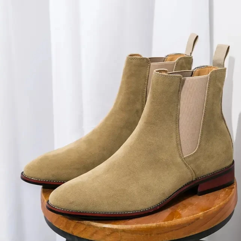 High-quality suede Chelsea boots for men with rubber soles