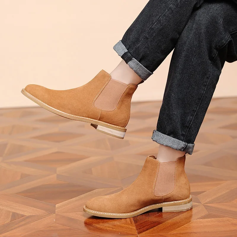 Men's suede Chelsea boots with non-slip sole