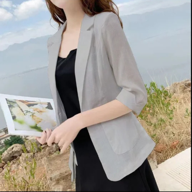 Stylish Women's Blazer With 3/4 Sleeves - Perfect For Office