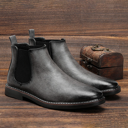 Elegant Chelsea boots for men with comfortable insole