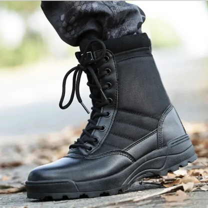 Men's boots with side zip and reinforced toe cap