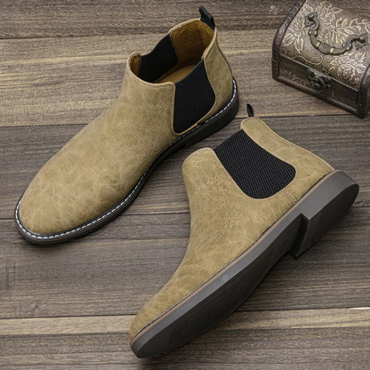 Elegant men's Chelsea boots with non-slip sole