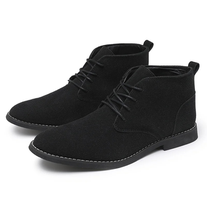 Comfortable suede chukka boots for men, fashionable casual shoes