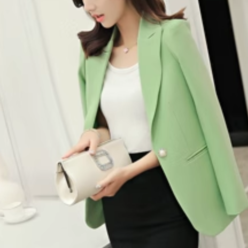 Elegant Ladies Blazer With Ankle Button Closure - Suitable For Office