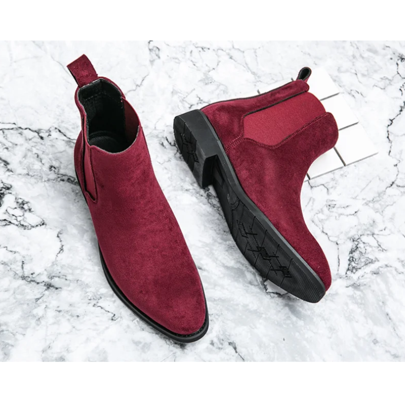 Fashionable suede Chelsea boots for men with elasticated insert