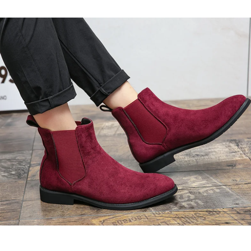 Fashionable suede Chelsea boots for men with elasticated insert