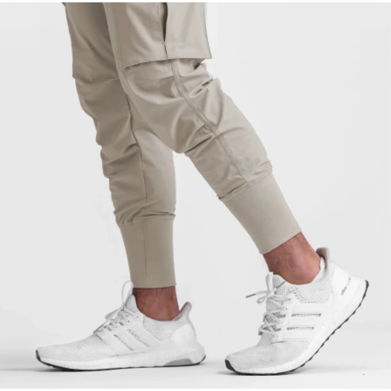 Durable Cargo trousers for men - Modern jogging trousers with large pockets, adjustable waist