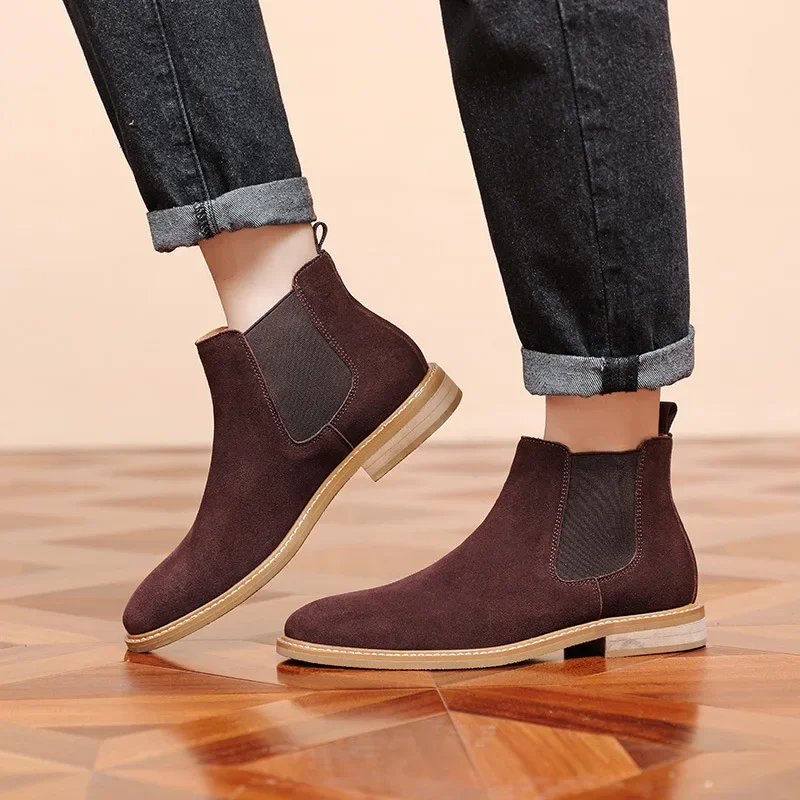 Men's suede Chelsea boots with non-slip sole