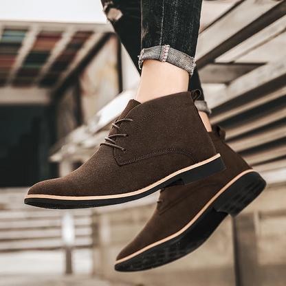 Fashionable suede chukka boots for men, light ankle boots