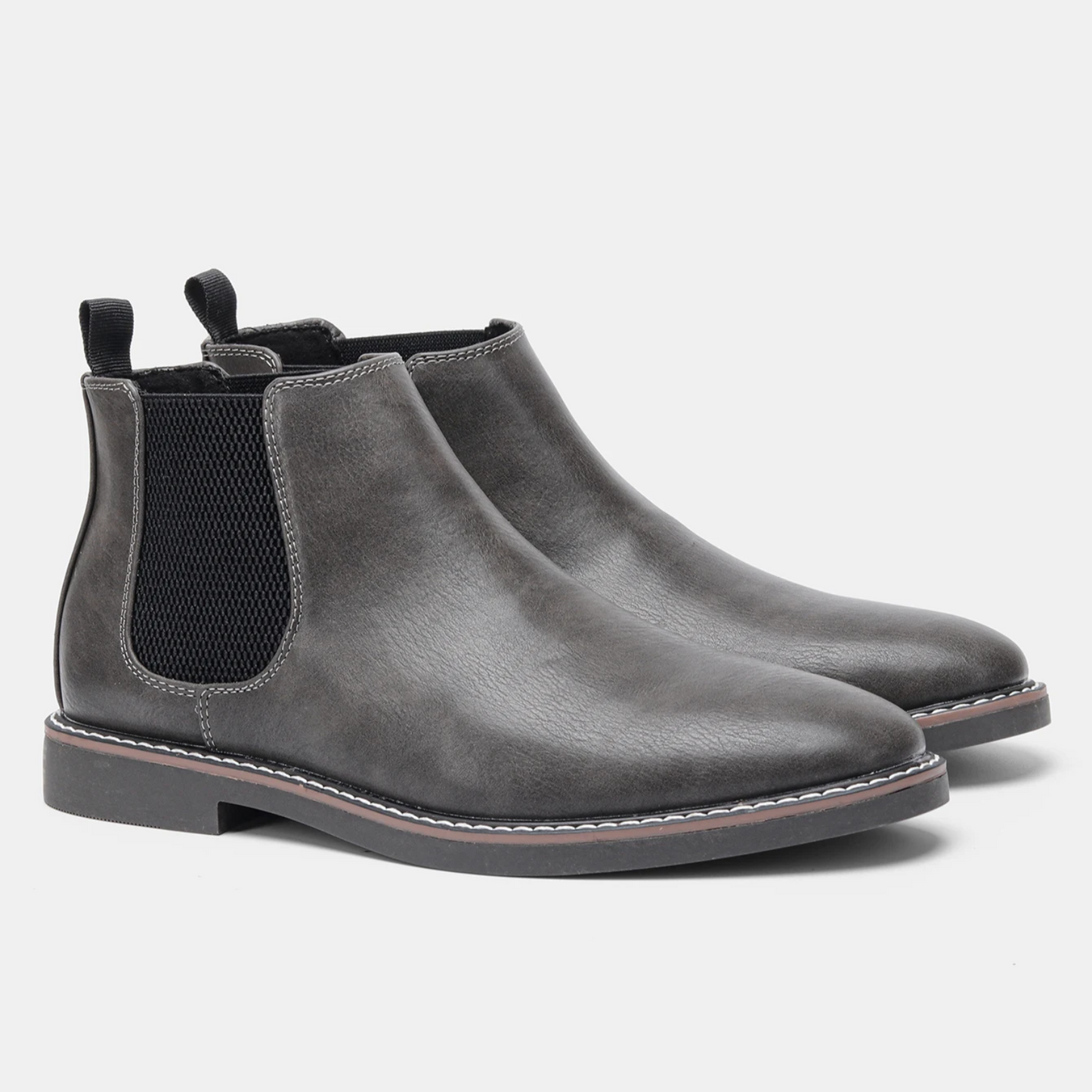 Elegant men's Chelsea boots with non-slip sole