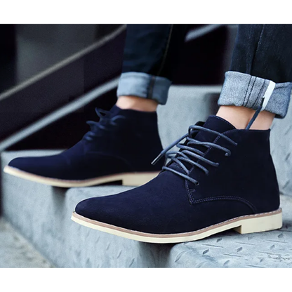 Comfortable suede chukka boots for men, fashionable casual shoes