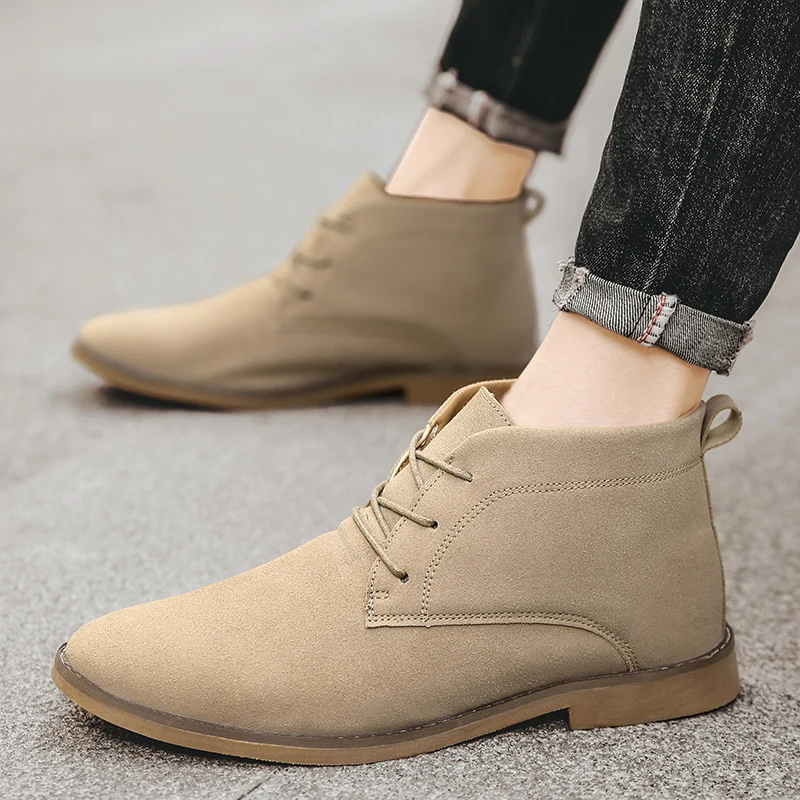 Fashionable suede chukka boots for men, light ankle boots