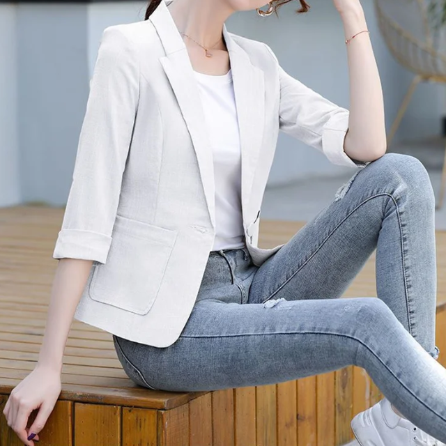 Stylish Women's Blazer With 3/4 Sleeves - Perfect For Office