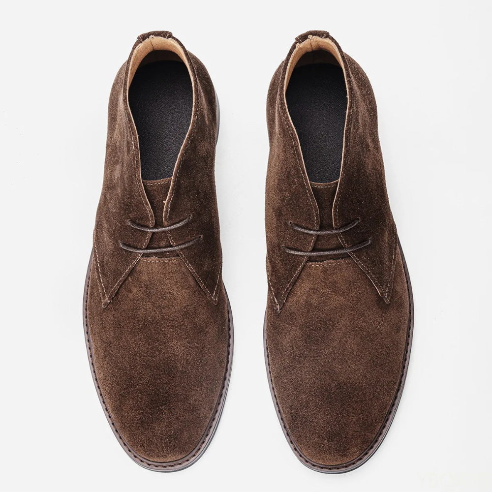 Elegant suede chukka boots for men, hardwearing boots