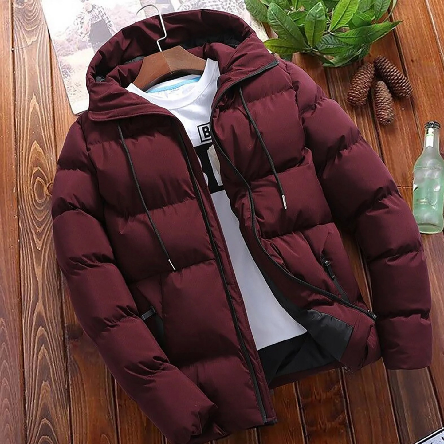 Men's puffer jacket with hood and zip pockets