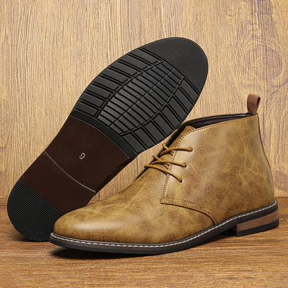 Fashionable leather chukka boots for men, comfortable and durable