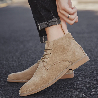 Comfortable suede chukka boots for men, fashionable casual shoes