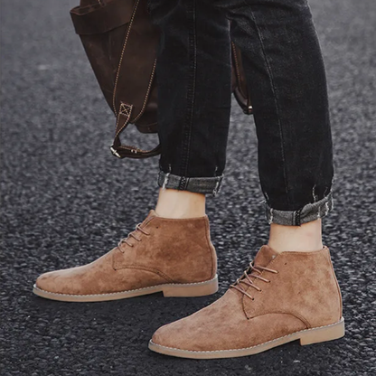 Comfortable suede chukka boots for men, fashionable casual shoes