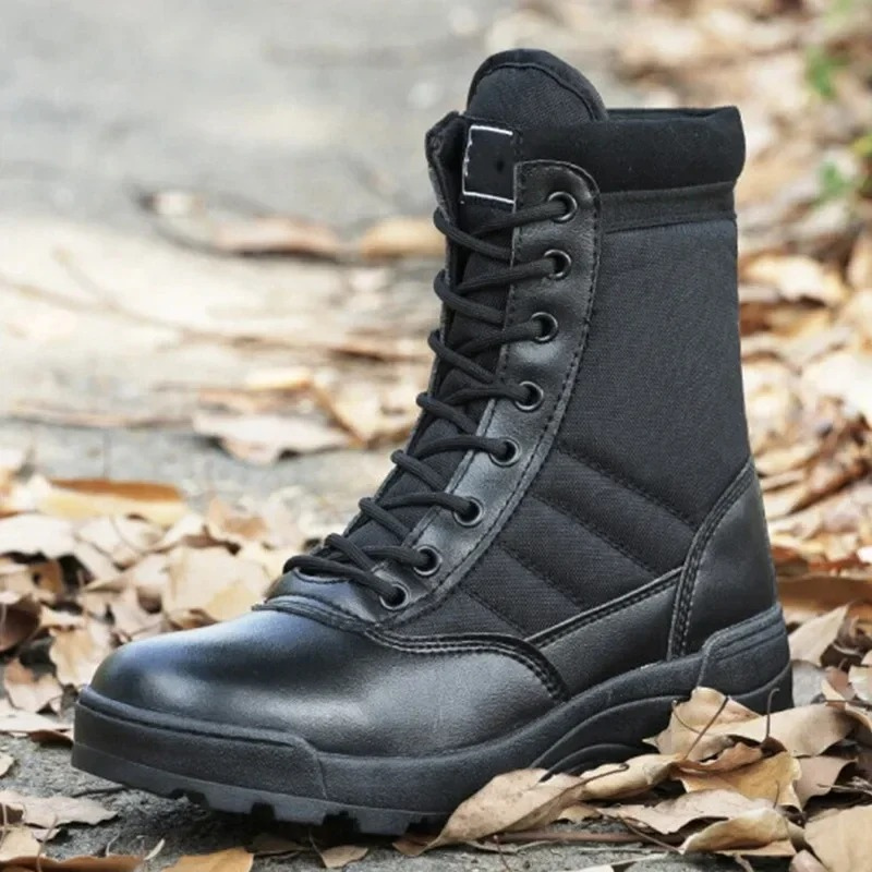 Men's boots with side zip and reinforced toe cap