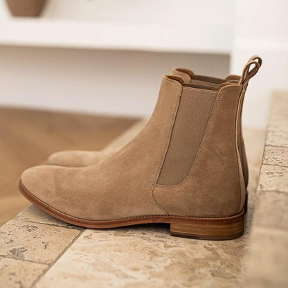 High-quality suede Chelsea boots for men with rubber soles