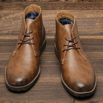 Casual leather chukka boots for men, hardwearing ankle boots