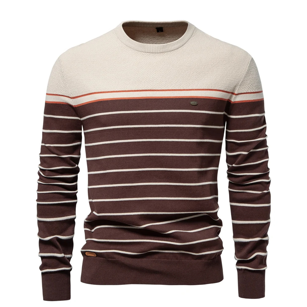 Striped round neck men's trui in nautical style