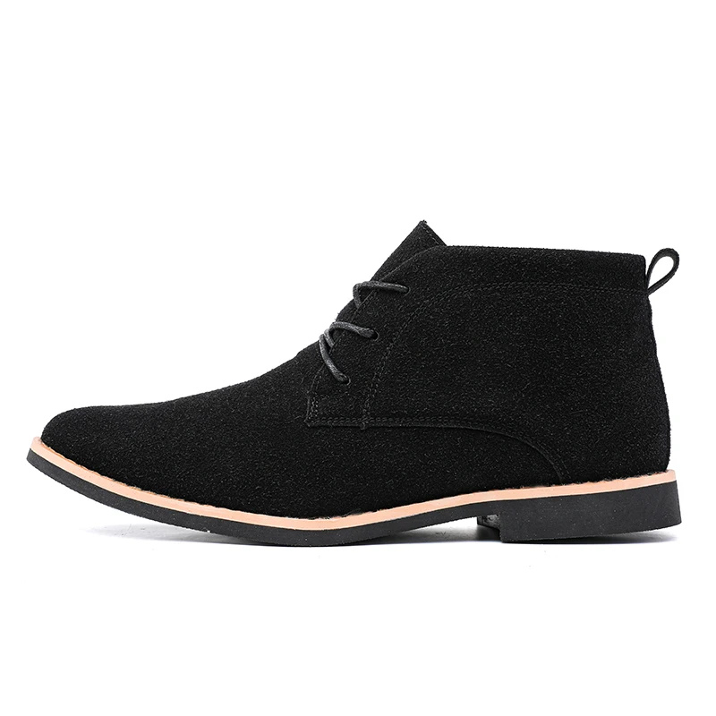 Comfortable suede chukka boots for men, fashionable casual shoes