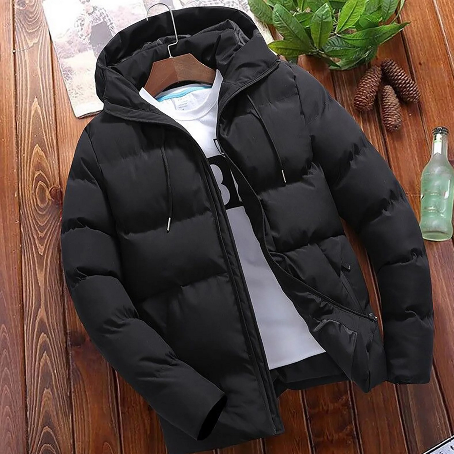 Men's puffer jacket with hood and zip pockets