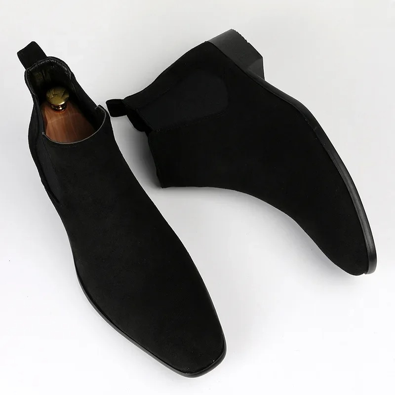 Slim suede men's Chelsea boots with elasticated insert