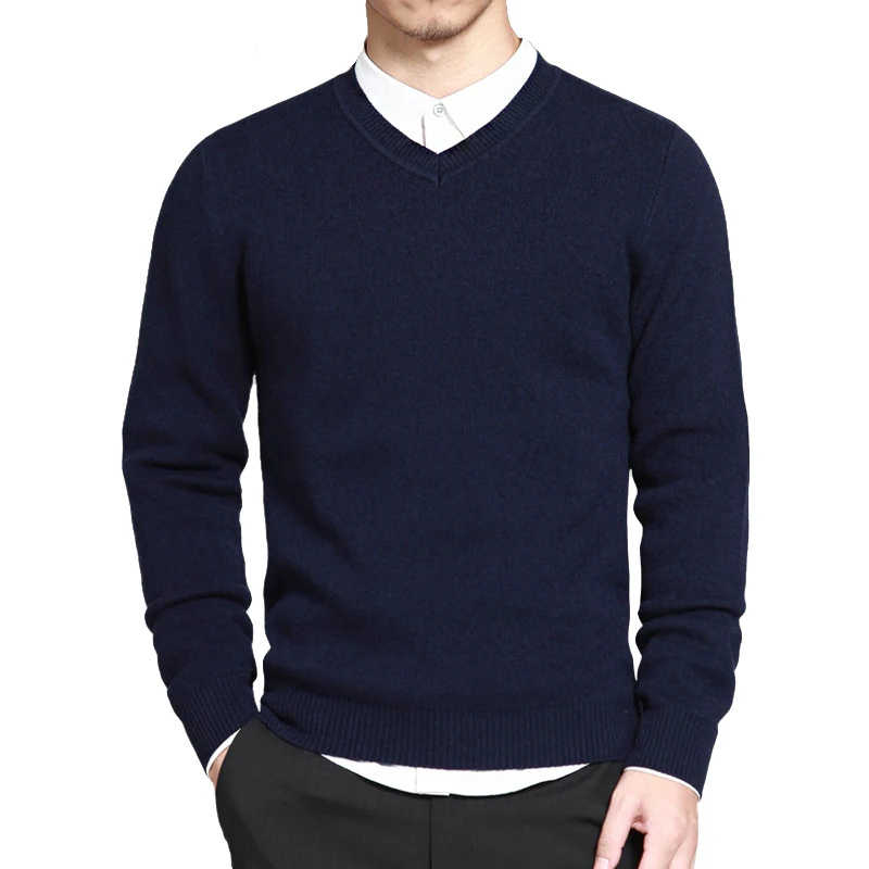 Elegant V-neck men's sweater for style-conscious men