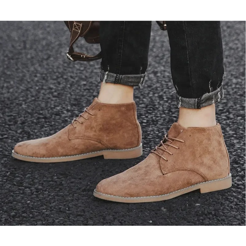 Classic suede chukka boots for men, comfortable and stylish