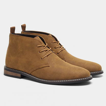 Classic leather chukka boots for men, robust everyday boots