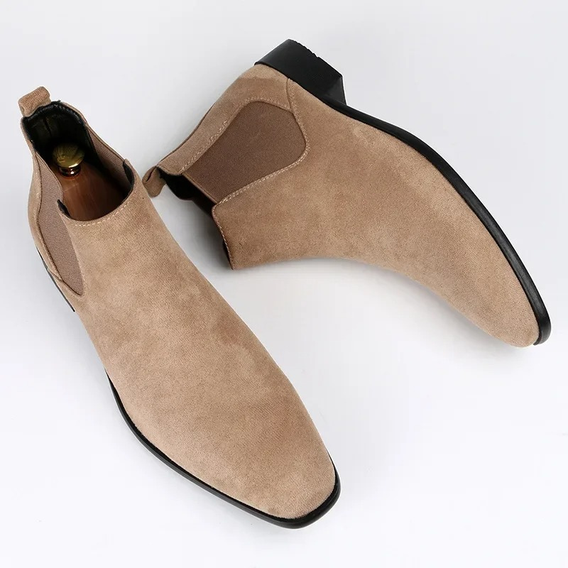 Slim suede men's Chelsea boots with elasticated insert