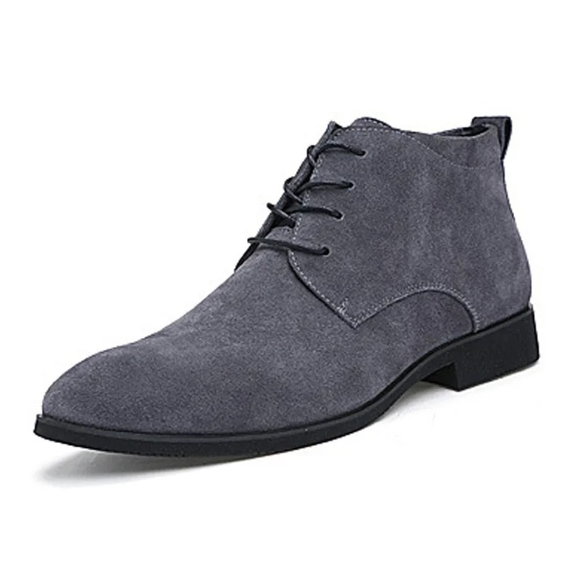 Fashionable suede chukka boots for men, comfortable ankle boots