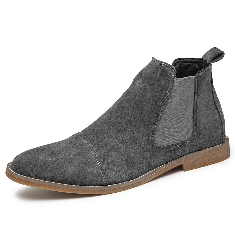 Comfortable suede chukka boots for men, fashionable casual shoes