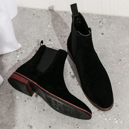 High-quality suede Chelsea boots for men with rubber soles